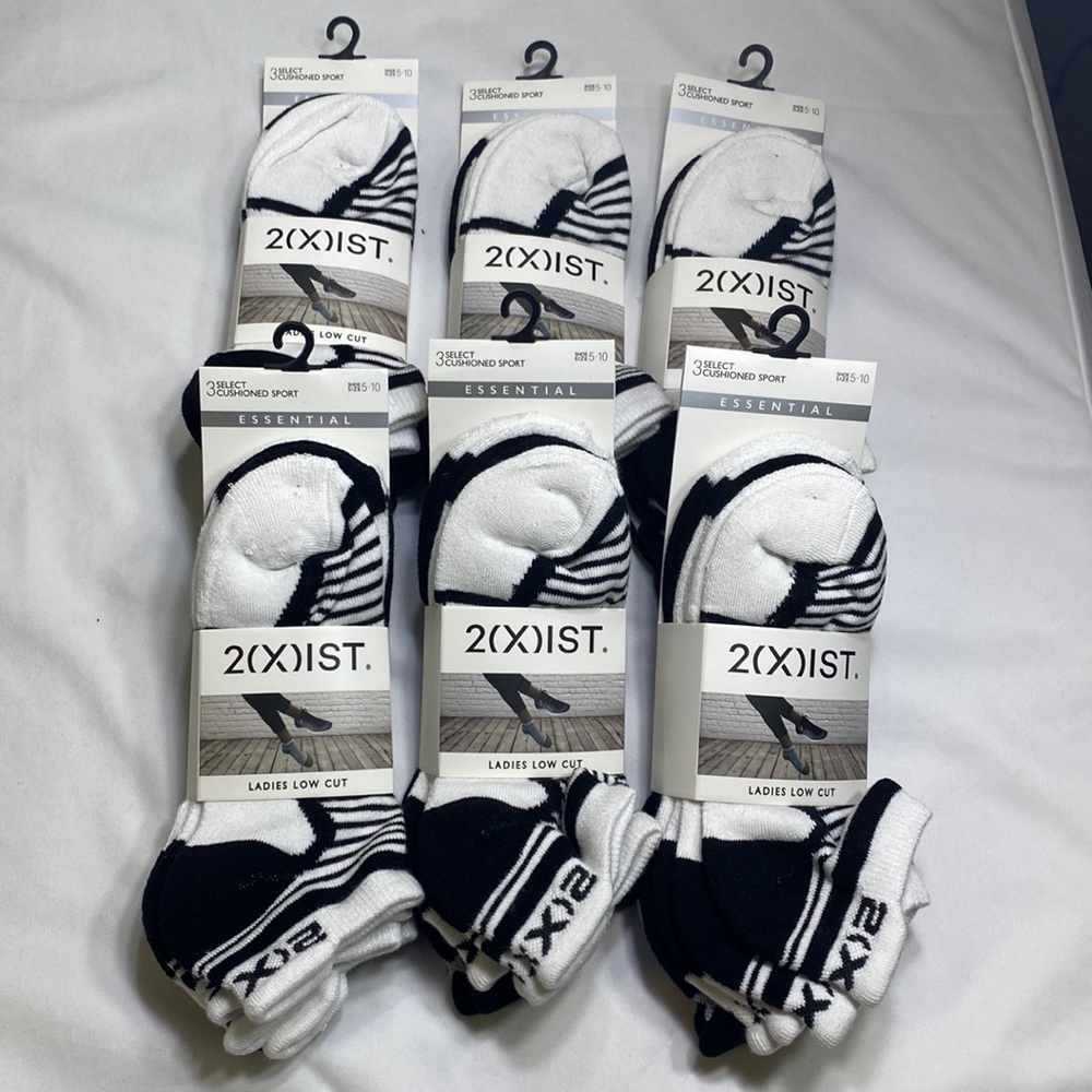 2(X)IST LADIES LOW CUT CUSHIONED SPORT SOCKS BLACK AND WHITE SIZE 5-10 12 PAIRS